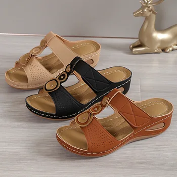 Дамски сандали в европейския и американския стил, новост 2023 г., Плажна мода, големи Дамски сандали с цветен модел
