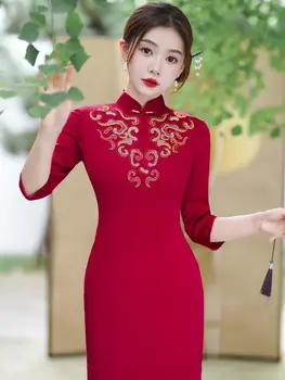 Червено атласное сватбена Ципао с бродерия, китайското женско Елегантна ежедневна рокля Чонсам с ръкав Seven Точки